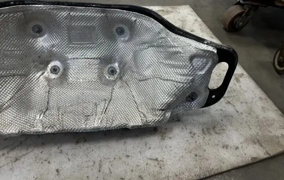 Audi Q7 4M Heat shield in engine bay 4M0819523A 4M0819523