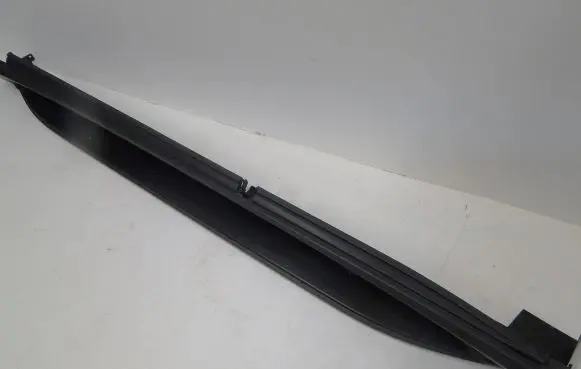 Foot area side trim