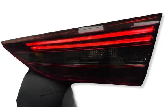 Opel Grandland X Tailgate rear/tail lights 9846767880 81670204