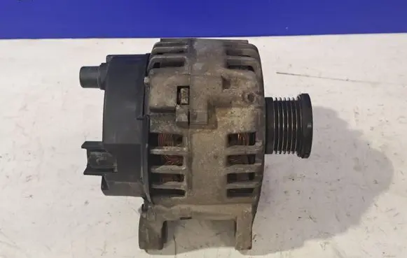 Volvo S40, V40 Generator/alternator 8251641 403013729