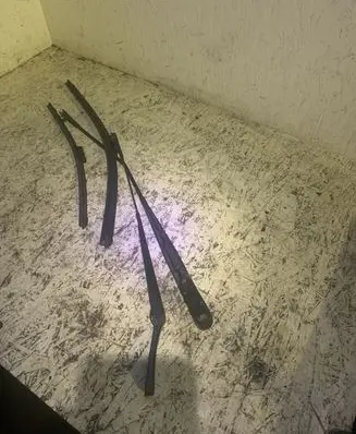 Volkswagen Touran I Windshield/front glass wiper blade 
