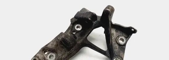 Mazda 3 I Generator/alternator bracket 9653249480