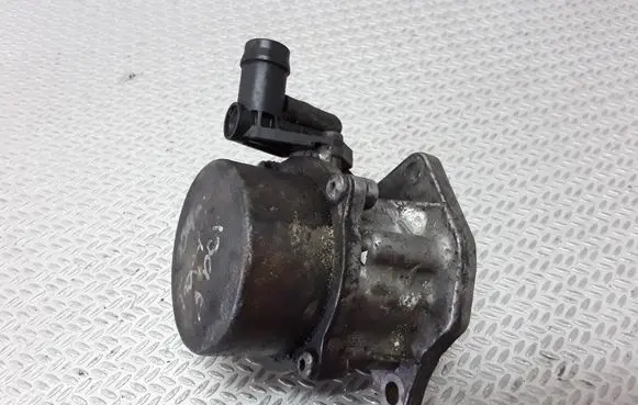 Renault Trafic II (X83) Vacuum pump