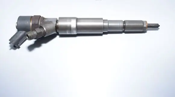 BMW 7 E38 Fuel injector 0445110028 2354000