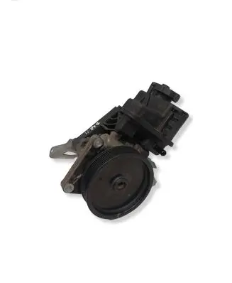 Mercedes-Benz E W212 Power steering pump A0064664701