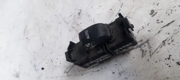 Toyota Corolla Verso E121 Electric window control switch 84030 13030