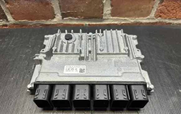 Mini Cooper Countryman F60 Engine control unit/module ECU 9897879 030612697 0261S21754