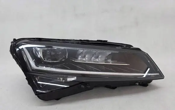 Skoda Superb B8 (3V) Headlight/headlamp 3V1941016D