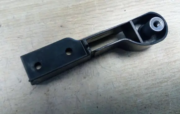 Audi A6 S6 C6 4F Front bumper mounting bracket 4F0807772 NE49047