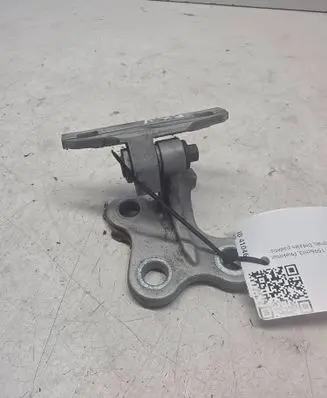 Volvo S60 Rear door lower hinge A046572