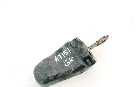 Volkswagen PASSAT B4 Rear door check strap stopper 3A0837323