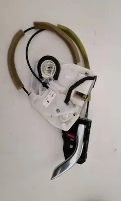 Mazda 3 II Front door interior handle T8314
