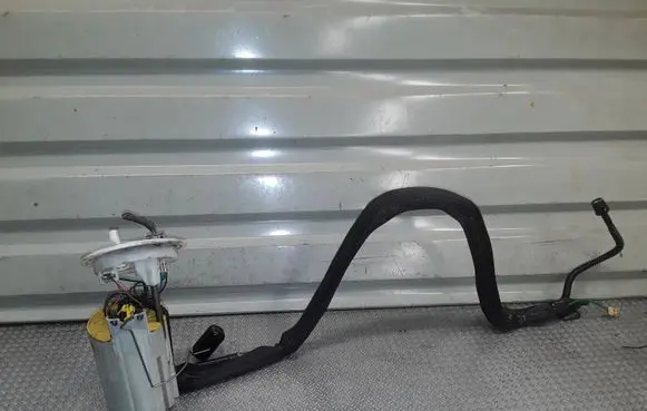 BMW 5 E60 E61 In-tank fuel pump 0580303043 6765848