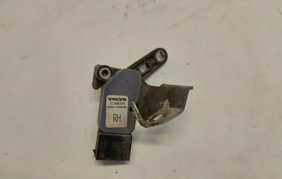 Headlight/headlamp level sensor