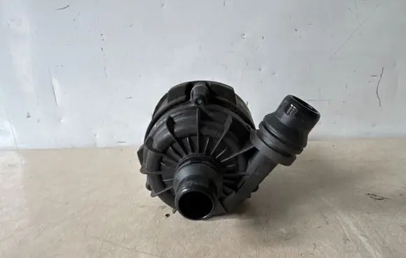 BMW i4 Electric auxiliary coolant/water pump 9455030