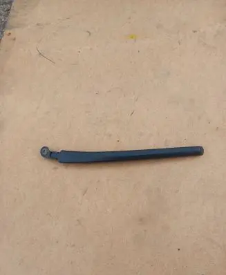 Rear wiper blade arm