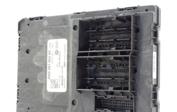 Audi A4 S4 B9 Comfort/convenience module 8W0907063AC 03012001 8W0907063C