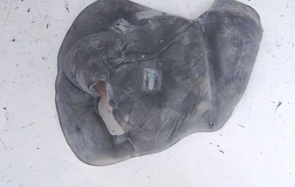 BMW i3 Heat shield in engine bay 7644221