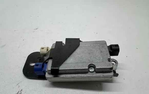 BMW 5 G30 G31 G38 USB control unit 9362853 4615