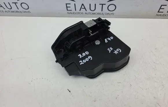 BMW X5 E70 Rear door lock 7202147