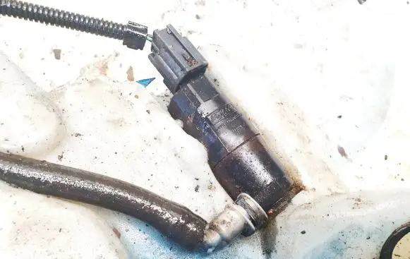 Ford Focus Windscreen/windshield washer pump
