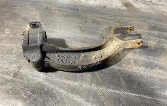 Audi A5 8T 8F Front shock absorber mounting bracket 8k0413