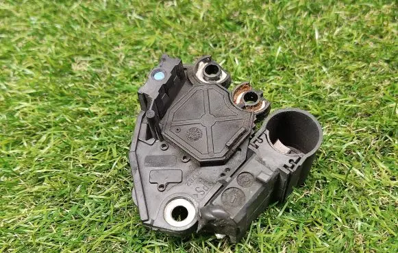 BMW 7 E65 E66 Generator/alternator part 7542934