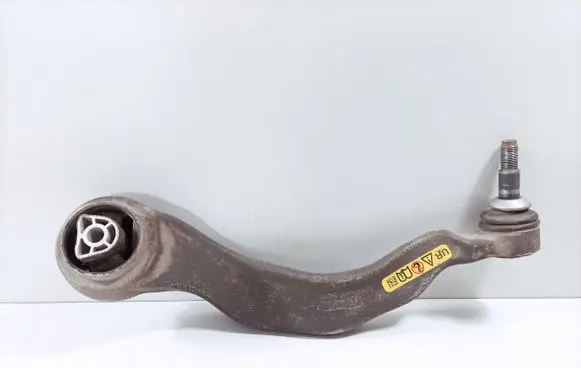 BMW 5 G30 G31 Front lower control arm/wishbone 6861162