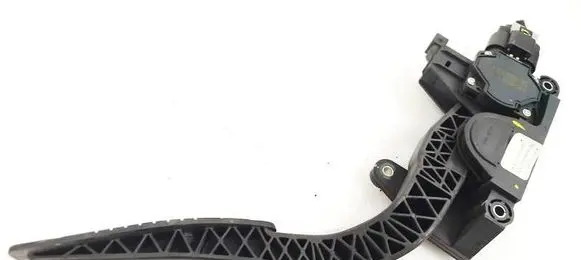 Chevrolet Captiva Accelerator throttle pedal 20905699