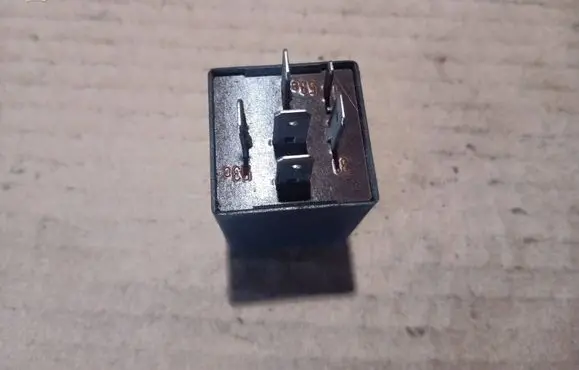 Skoda Octavia Mk1 (1U) Other relay 431955531 25060000 133C530316