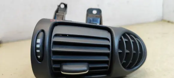 Mercedes-Benz C W204 Dash center air vent grill A2038300154