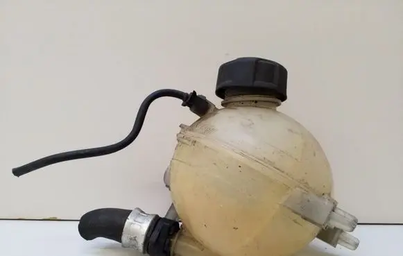 Peugeot 5008 Coolant expansion tank/reservoir 9684527680002 965431078003 965442968003