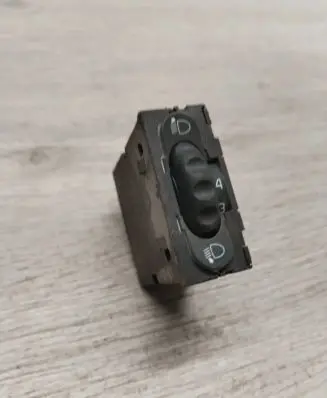Renault Scenic I Headlight level height control switch 7700841235