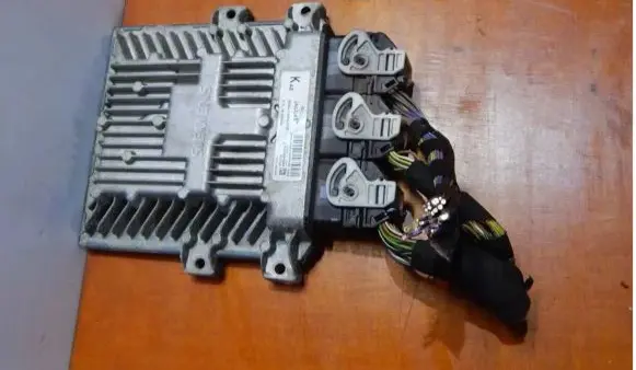 Jaguar XF X250 Engine control unit/module 8X2Q12A650KAE