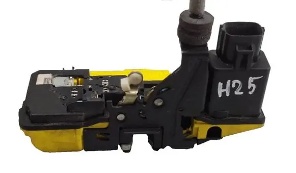 Volvo XC90 Front door lock 30784527