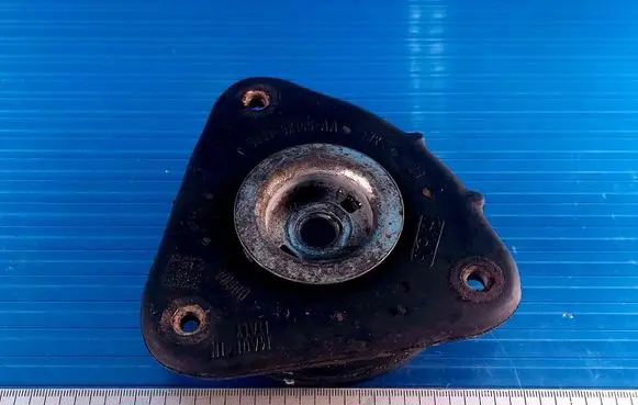 Ford Focus Front upper strut mount BV613K155