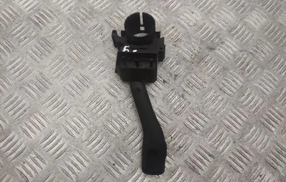 Volkswagen Golf IV Indicator stalk 8L0953513G