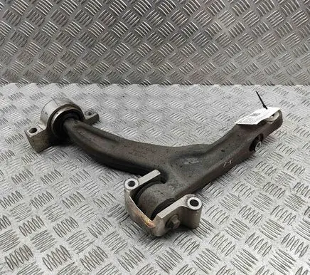 Volvo V60 Front lower control arm/wishbone 32370929