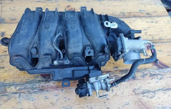 Lexus NX Intake manifold