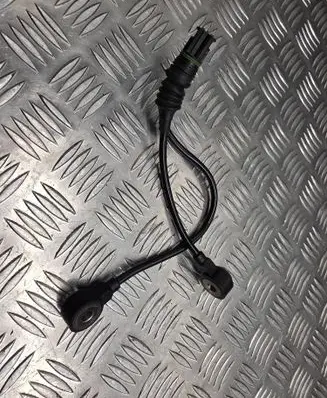 BMW 3 E90 E91 Detonation knock sensor 7568422