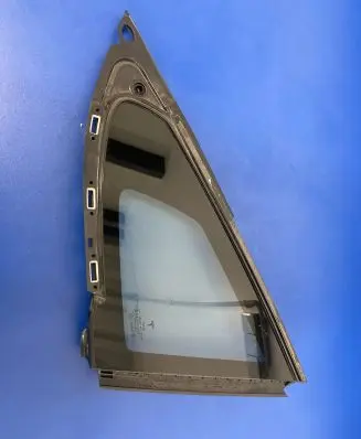 Tesla Model S Rear side window 160015600A