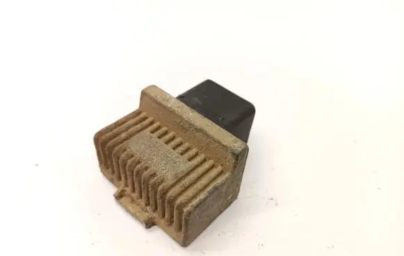 Renault Laguna II Glow plug pre-heat relay 7700115078