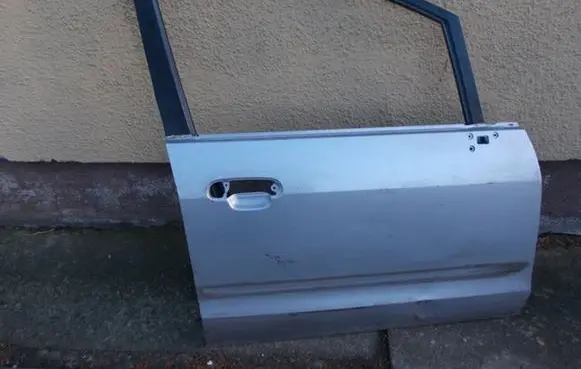 Mazda Premacy Front door
