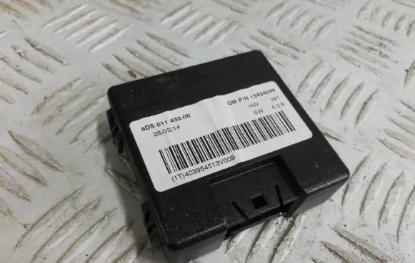 Opel Adam Fuel tank cap 313527976 5DS01143200 13434039