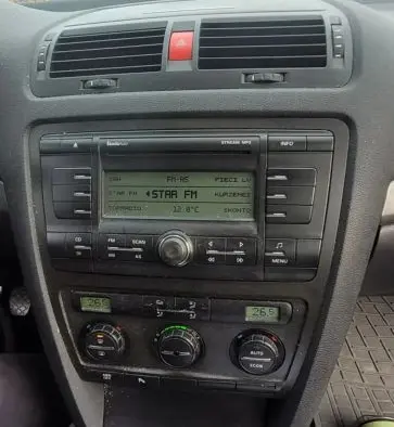 Skoda Octavia Mk2 (1Z) Climate control unit 1Z0907044AB