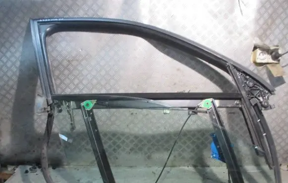 Audi A4 S4 B6 8E 8H Front door window/glass frame 8E0837630