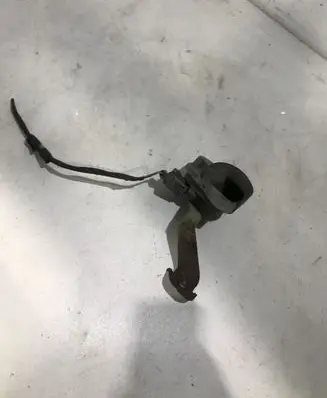 Volkswagen PASSAT B6 Horn signal E1000209