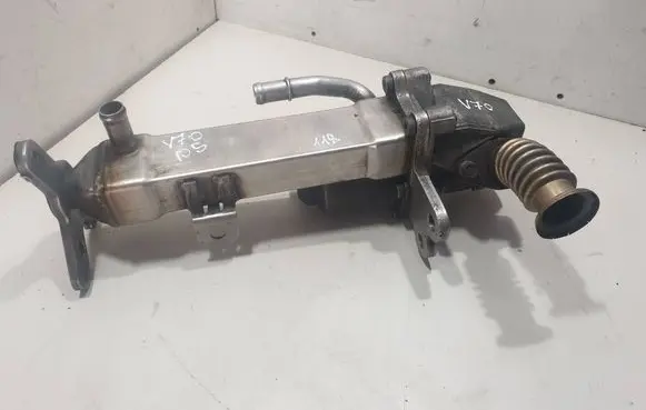 Volvo V70 EGR valve cooler 30637142