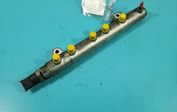 Fuel main line pipe