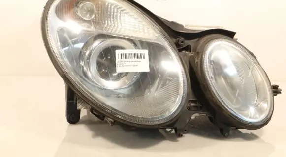 Mercedes-Benz E W211 Headlight/headlamp 16156400R